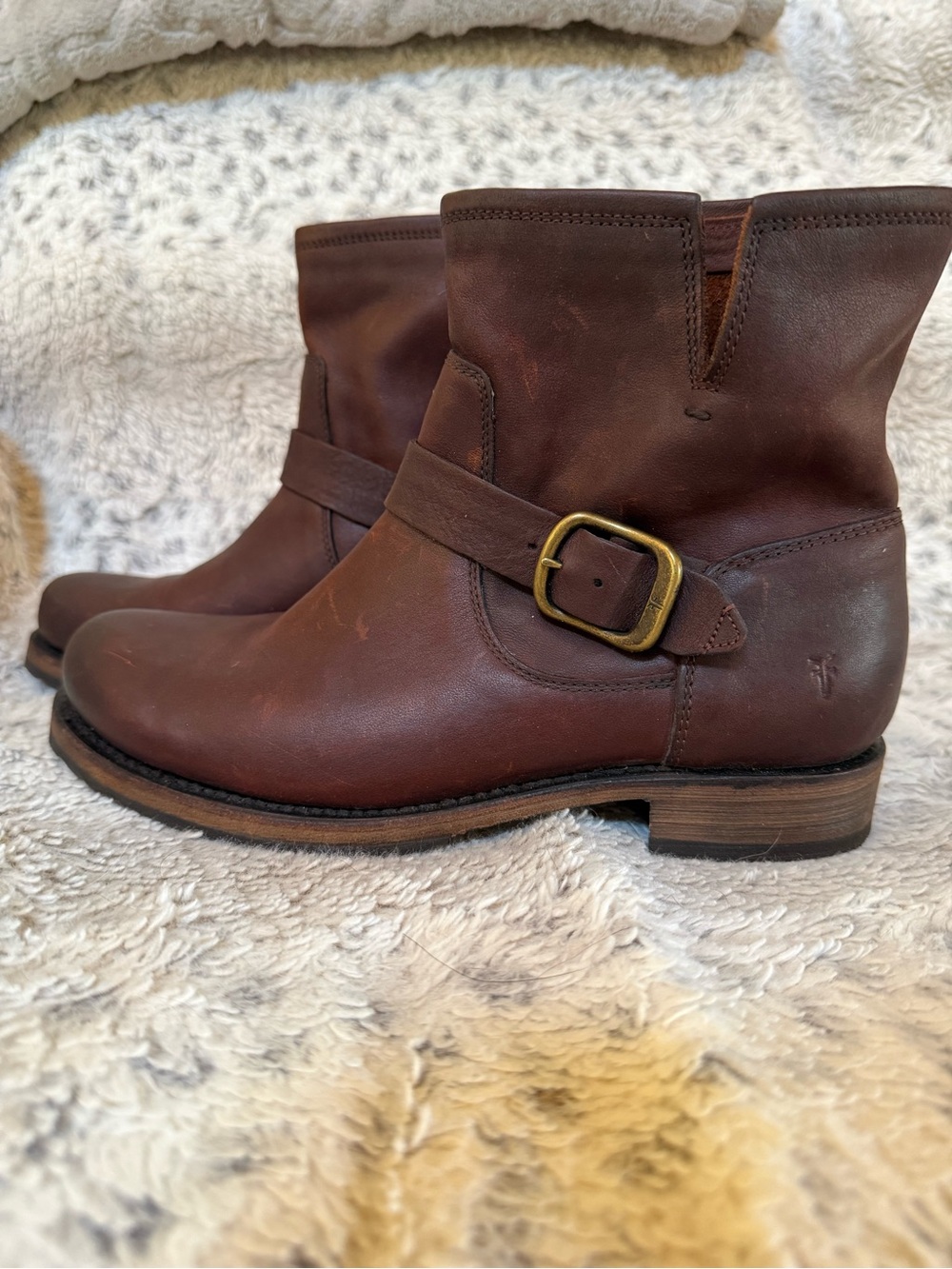 Frye Veronica Booties Short Tenora Redwood Color Leather Womans 9